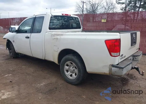 2004 Nissan Titan Xe z USA, uszkodzony, nr VIN 1N6AA06A04N551133